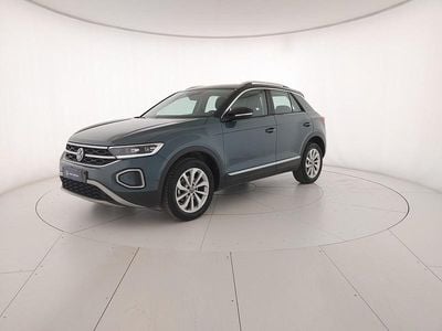 Usata VW T-Roc Style 116 CV (85 kW) 2025 Petroleum blue metallizzato nero SUV