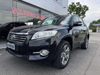 Usata Toyota RAV4 Executive 150 CV (110 kW) 2010 Nero metallizzato SUV