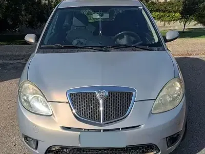 Usata Lancia Ypsilon 60 CV (44 kW) 2009 Grigio Utilitaria
