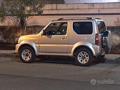 Occasion Suzuki Jimny 85 ch (62 kW) 2014 Gris SUV