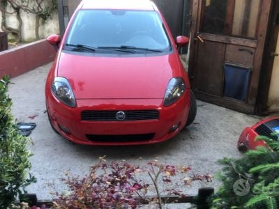 Usata Fiat Grande Punto 95 CV (69 kW) 2006 Rosso Utilitaria