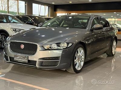Usata Jaguar XE Business Edition 180 CV (132 kW) 2015 Grigio Berlina