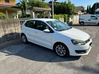 Usata VW Polo Trendline 75 CV (55 kW) 2010 Bianco Utilitaria