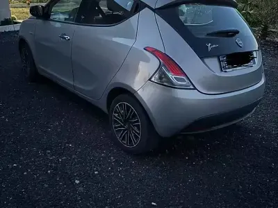 Begagnad Lancia Ypsilon