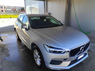 Usata Volvo XC60 Momentum 197 CV (144 kW) 2020 Argento SUV