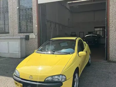 Usata Opel Tigra 90 CV (66 kW) 1997 Giallo Coupé
