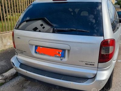 Usata Chrysler Grand Voyager 116 CV (85 kW) 2006 Grigio Monovolume