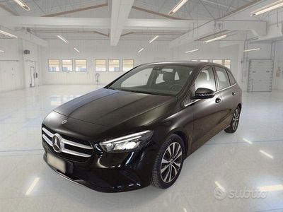 Usata Mercedes B180 Business 2021 Nero Monovolume