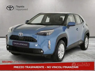 Usata Toyota Yaris Cross Active 92 CV (67 kW) 2022 Blu SUV