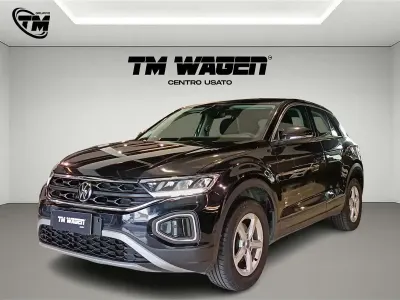 Usata VW T-Roc Life 110 CV (80 kW) 2022 Nero SUV