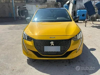 Usata Peugeot 208 131 CV (96 kW) 2019 Giallo Utilitaria