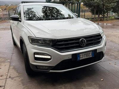 Käytetty VW T-Roc 116 HP (85 kW) 2021 Katumaasturi
