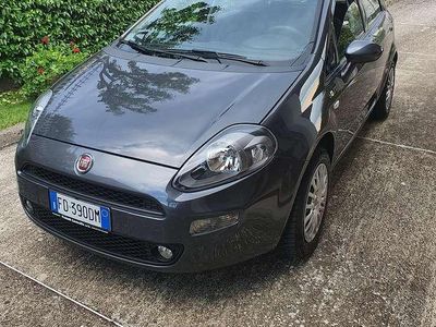 Usata Fiat Punto Young 77 CV (56 kW) 2016 Grigio Utilitaria