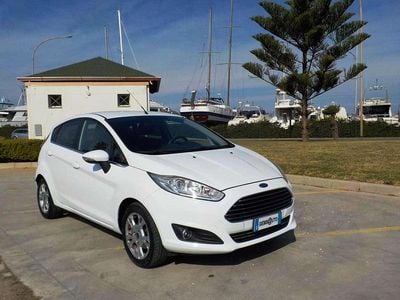 Usata Ford Fiesta Titanium 75 CV (55 kW) 2015 Bianco Berlina