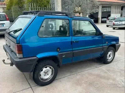 Usata Fiat Panda 4x4 54 CV (39 kW) 1996 Bluazzurro Utilitaria