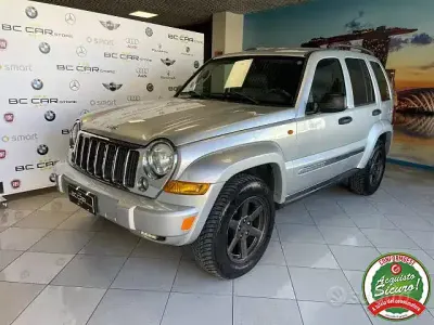 Usata Jeep Cherokee Limited 163 CV (119 kW) 2005 Grigio SUV