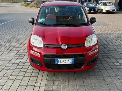 Usata Fiat Panda 69 CV (50 kW) 2015 Rosso Utilitaria