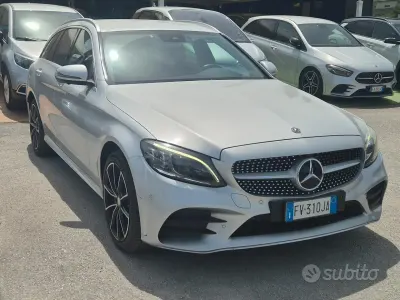 Usata Mercedes C220 Premium 194 CV (142 kW) 2019 Grigio Station wagon
