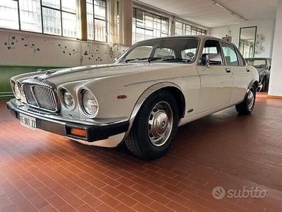 Occasion Jaguar XJ6 200 ch (147 kW) 1983 Blanc Berline