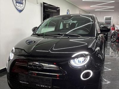 Usata Fiat 500e La Prima 86 kW (118 CV) 2022 Nero Berlina