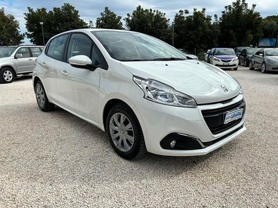 Usata Peugeot 208 101 CV (74 kW) 2020 Bianco Utilitaria
