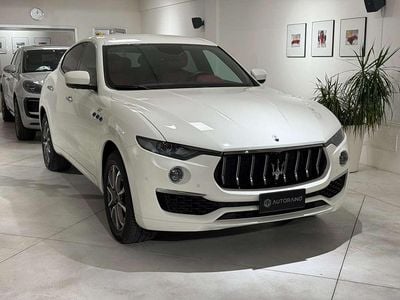 Usata Maserati Levante 330 CV (242 kW) 2022 Bianco SUV