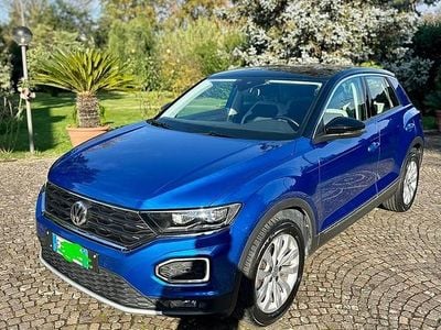 Usata VW T-Roc Advance 116 CV (85 kW) 2019 Blu SUV