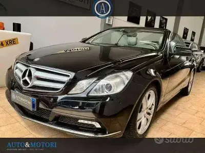 Usata Mercedes E220 Avantgarde 170 CV (125 kW) 2010 Nero Cabrio