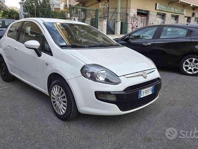 Usata Fiat Punto Evo Dynamic 69 CV (50 kW) 2011 Bianco Utilitaria