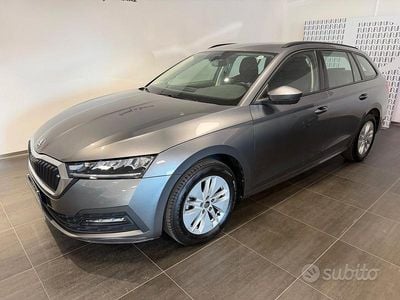 Usata Skoda Octavia Executive 116 CV (85 kW) 2024 Grigio Station wagon