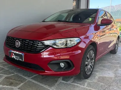 Usata Fiat Tipo Easy 95 CV (69 kW) 2016 Nero Berlina