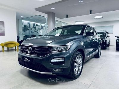 Usata VW T-Roc Style 117 CV (86 kW) 2018 Grigio SUV