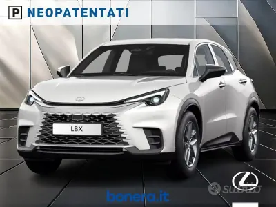 Nuova Lexus LBX 136 CV (100 kW) 2026 Bianco SUV