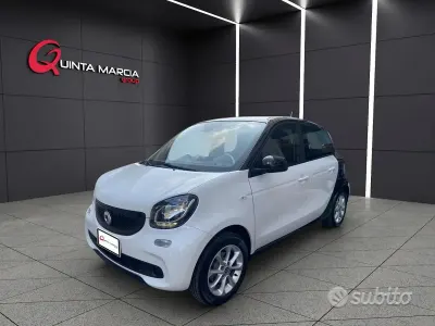 Usata Smart ForFour 71 CV (52 kW) 2018 Bianco Utilitaria