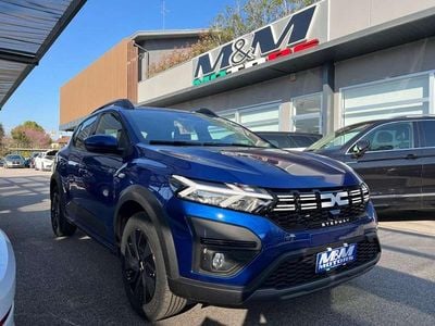 Blu Nuova 2025 Dacia Sandero Expression Berlina | 16.490 € (Buon prezzo)