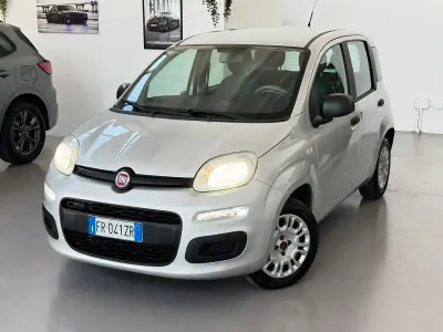 Usata Fiat Panda Lounge 69 CV (50 kW) 2018 Argento Utilitaria