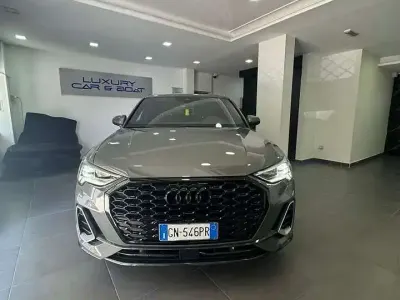 Begagnad Audi Q3 S-Line 150 HK (110 kW) 2023 Grå SUV