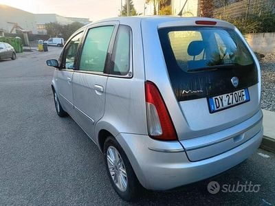 Usata Lancia Musa 90 CV (66 kW) 2009 Grigio Monovolume