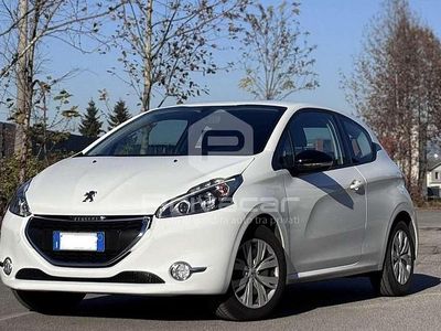 Bianco Usata 2013 Peugeot 208 Active Utilitaria | 4990 € (Buon prezzo)