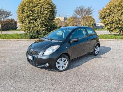 Usata Toyota Yaris 2007 Nero Utilitaria