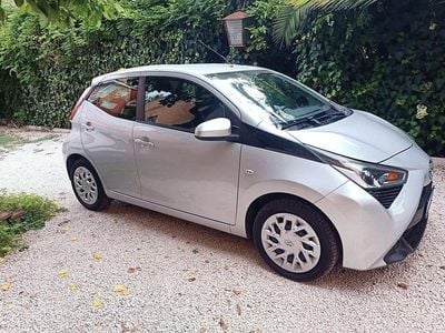 Usata Toyota Aygo X-wave 72 CV (52 kW) 2020 Argento Utilitaria