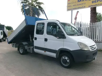 Usata Iveco Daily 97 CV (71 kW) 2008 Bianco Berlina
