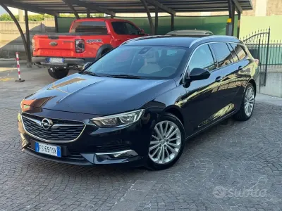 Usata Opel Insignia Innovation 136 CV (100 kW) 2018 Blu Station wagon