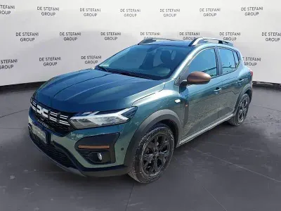 Usata Dacia Sandero Extreme 101 CV (74 kW) 2023 Verde Utilitaria