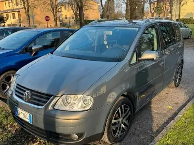 Usata VW Touran Trendline 140 CV (102 kW) 2005 Grigio Monovolume