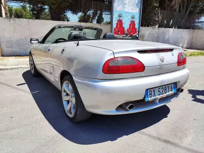Usata MG F 120 CV (88 kW) 2001 Argento Cabrio