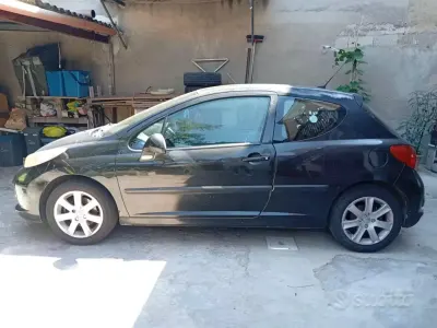Usata Peugeot 207 90 CV (66 kW) 2007 Berlina