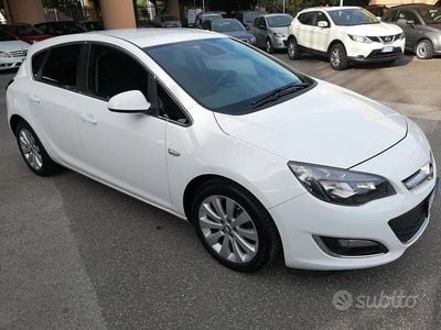 Usata Opel Astra Cosmo 140 CV (102 kW) 2015 Bianco Berlina