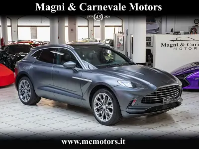 Usata Aston Martin DBX 551 CV (405 kW) 2021 Satin xenon grey SUV