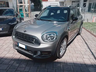 Usata Mini Cooper S Countryman Hype 224 CV (164 kW) 2018 Melting silver met SUV